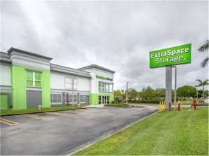 Extra Space Storage - 1385 - Miami - SW 186th St - Photo 6