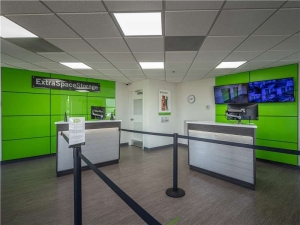 Extra Space Storage - 1266 - Hialeah - Okeechobee Rd - Photo 3