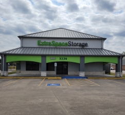 Extra Space Storage - 8157 - Baytown - East Freeway