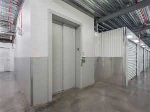 Extra Space Storage - 1403 - Hialeah - W 84th St - Photo 4