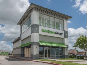 Extra Space Storage - 1763 - Pearland - Broadway St - Photo 6