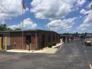 Life Storage - Hendersonville - West Main Street Picture of Life Storage - Hendersonville - West Main Street