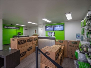 Extra Space Storage - 0318 - Sugar Land - Old Mill Rd - Photo 3