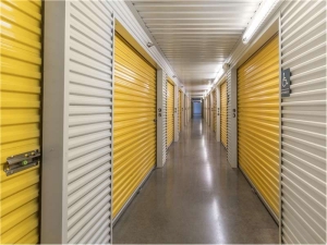 Extra Space Storage - 1490 - Houston - Space Center Blvd - Photo 5