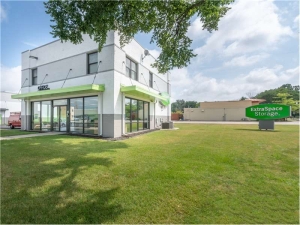 Extra Space Storage - 1178 - Highland Park - Old Deerfield Rd