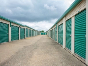 Extra Space Storage - 0158 - Carrollton - Waypoint Dr - Photo 4