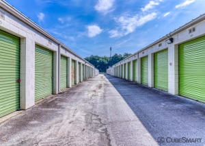 CubeSmart Self Storage - Columbia - 208 Jamil Rd - Photo 3