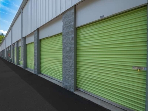 Extra Space Storage - 1001 - Foxboro - Green St - Rte 106 - Photo 4