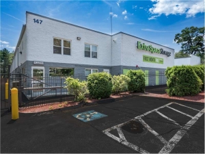 Extra Space Storage - 1001 - Foxboro - Green St - Rte 106 - Photo 6