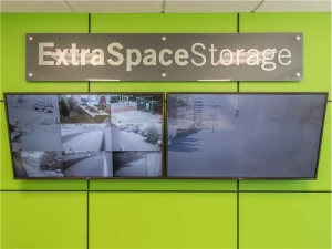 Extra Space Storage - 1001 - Foxboro - Green St - Rte 106 - Photo 7