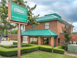 Extra Space Storage - 0565 - Addison - Addison Rd - Photo 6