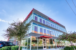 Storage Units at CubeSmart Self Storage - Dallas - 5505 Maple Ave - 5505 Maple Ave
