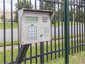 Extra Space Storage - 8522 - Chantilly - Mariah Court - Photo 2