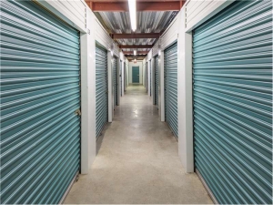 Extra Space Storage - 8522 - Chantilly - Mariah Court - Photo 5