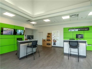 Extra Space Storage - 1242 - North Aurora - Lincolnway - Photo 3