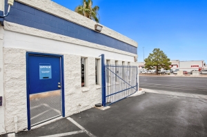 US Storage Centers - Las Vegas - Mojave - Photo 8
