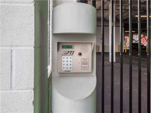 Extra Space Storage - 1829 - Philadelphia - Washington Ave - Photo 2