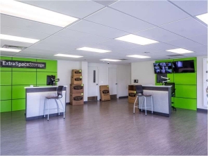 Extra Space Storage - 8804 - Warrington - Easton Road - Photo 3