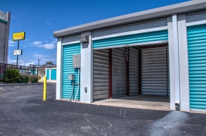 Lockaway Storage - Huebner Picture of Lockaway Storage - Huebner