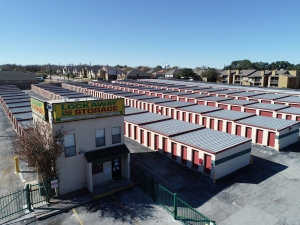 Storage Units at Lockaway Storage - West Ave - 1018 Patricia