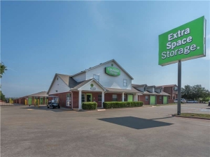 Extra Space Storage - 1549 - Garland - Beltline Rd