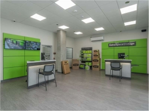 Extra Space Storage - 1826 - Portland - NW 22nd Ave - Photo 3