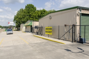 Baton Rouge Self Storage #3 Picture of Baton Rouge Self Storage #3