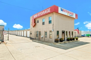 US Storage Centers - San Antonio - Perrin-Beitel Picture of US Storage Centers - San Antonio - Perrin-Beitel