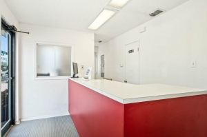 US Storage Centers - San Antonio - Perrin-Beitel Picture of US Storage Centers - San Antonio - Perrin-Beitel