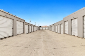 US Storage Centers - San Antonio - Perrin-Beitel Picture 1 of US Storage Centers - San Antonio - Perrin-Beitel - FindStorageFast.com
