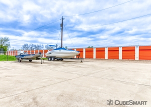 CubeSmart Self Storage - Taylor - 3706 N Main St - Photo 5