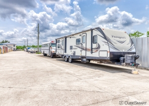 CubeSmart Self Storage - Houston - 7705 McHard Rd - Photo 7