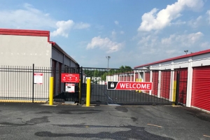 iStorage Columbus Macon Road Picture of iStorage Columbus Macon Road