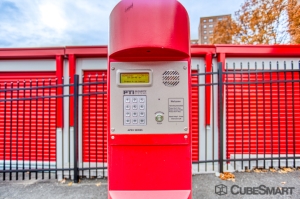 CubeSmart Self Storage - Bronx - 2880 Exterior St - Photo 9