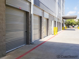 CubeSmart Self Storage - Houston - 4211 Bellaire Blvd Picture of CubeSmart Self Storage - Houston - 4211 Bellaire Blvd