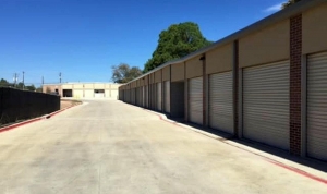 Advantage Storage - Justin Road Picture of Advantage Storage - Justin Road
