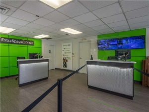 Extra Space Storage - 0205 - Davie - W State Rd 84 - Photo 3