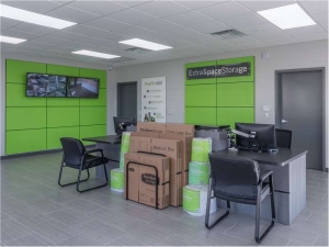 Extra Space Storage - 8961 - New Port Richey - Trinity Blvd - Photo 3