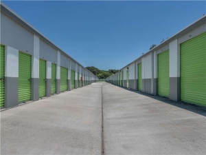 Extra Space Storage - 8188 - Tampa - W Hillsborough Ave - Photo 4