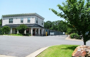 Snapbox Self Storage - University Ave Picture of Snapbox Self Storage - University Ave