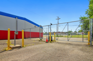 US Storage Centers - Crystal - Photo 7