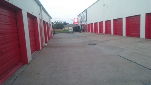 Right Move Storage - Mangum Storage Picture of Right Move Storage - Mangum Storage