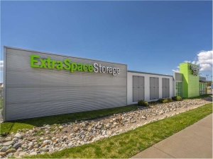 Extra Space Storage - 1455 - West Jordan - Redwood Rd - Photo 6