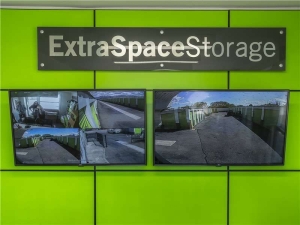 Extra Space Storage - 1455 - West Jordan - Redwood Rd - Photo 7