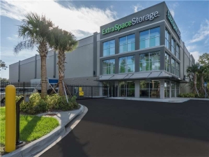 Extra Space Storage - 7028 - Port Orange - Journeys End Way - Photo 6