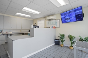 Bullseye Storage - Houston - Airline - Photo 11
