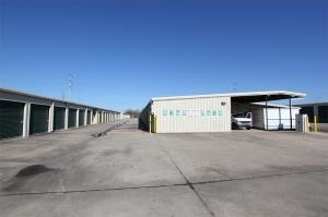 iStorage Houston - Wallsville Rd. Picture of iStorage Houston - Wallsville Rd.