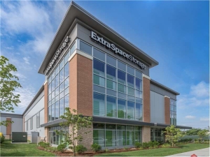 Extra Space Storage - 1848 - Auburndale - Rumford Ave