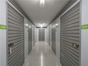 Extra Space Storage - 8803 - Glen Ellyn - Main Street - Photo 5