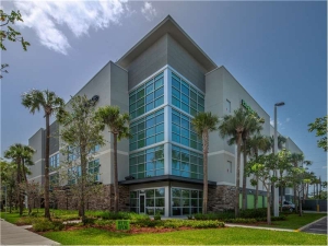 Extra Space Storage - 1432 - Plantation - Sunrise Blvd